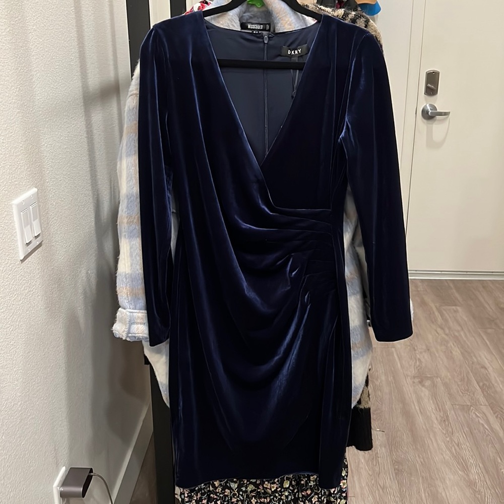 Blue velvet DKNY body con dress